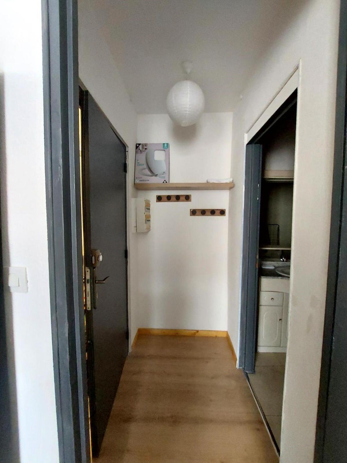Appartement T2 Avec Balcon Proche Centre-Ville 나르본 외부 사진